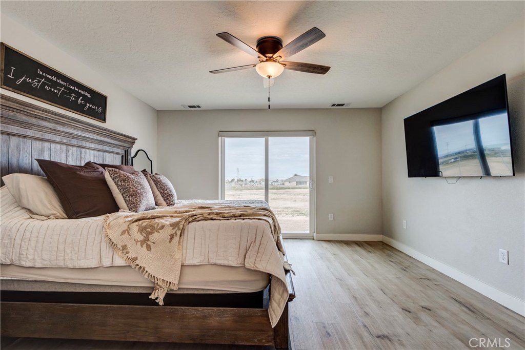 22562 Houston Street. Apple Valley, CA 92308