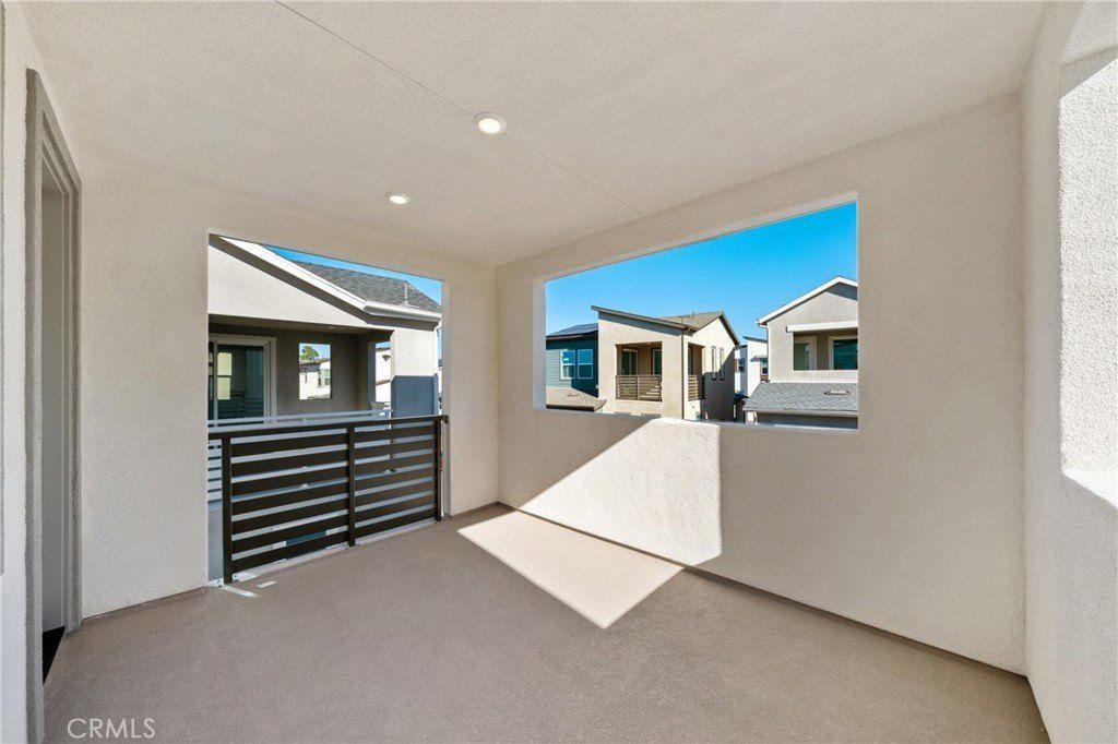 322 Proctor. Irvine, CA 92618