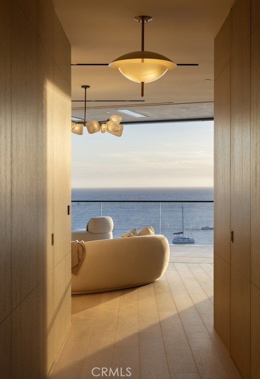 3512 Ocean Boulevard. Corona Del Mar, CA 92625