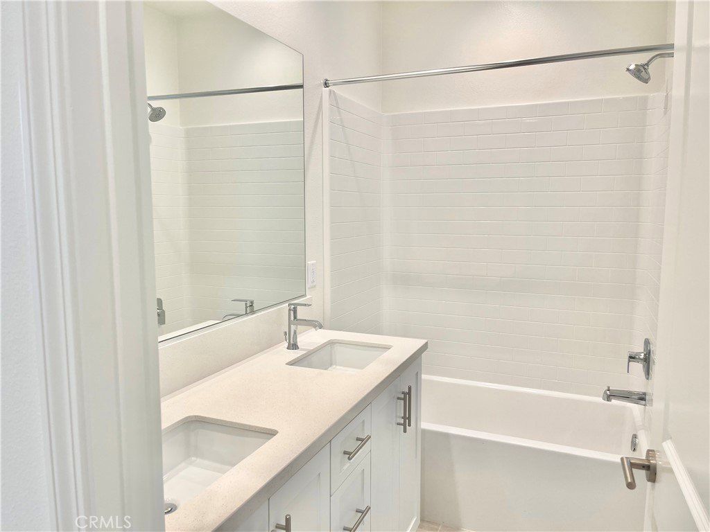 413 Belair Walk. Ventura, CA 93004