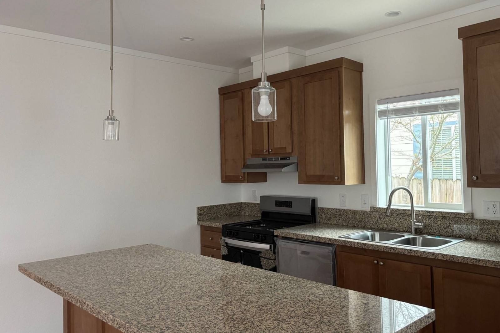 191 Maureen Circle. Pittsburg, CA 94565