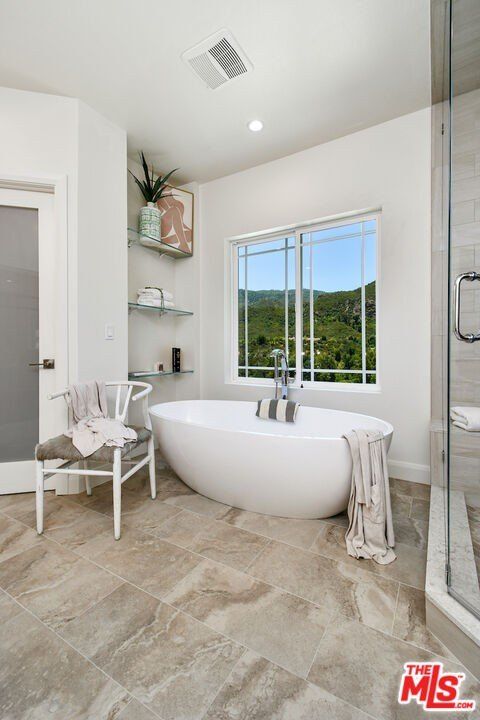 29677 Mulholland Hwy. Agoura Hills, CA 91301