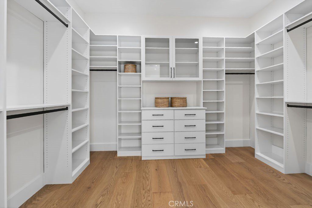 2587 Willo Lane. Costa Mesa, CA 92627