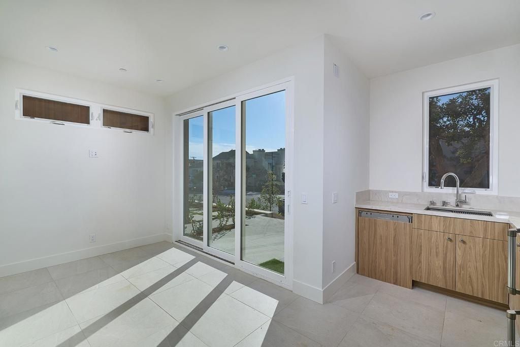 3903 Haines. San Diego, CA 92109