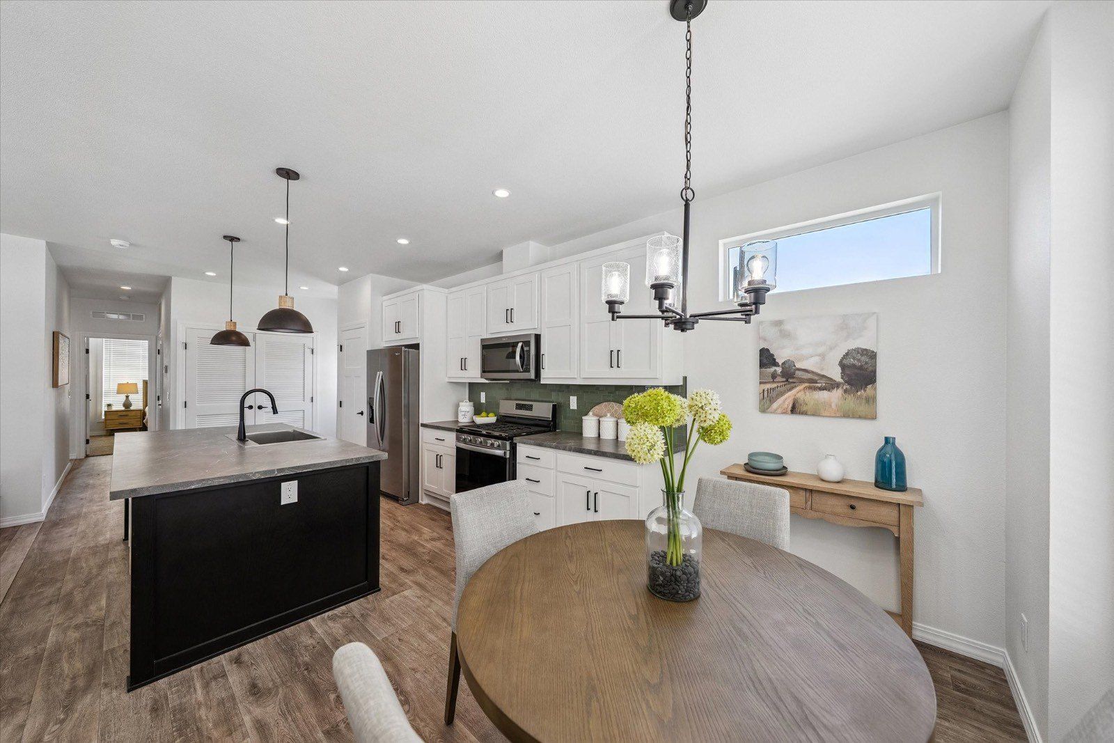 1466 N State St. Hemet, CA 92543