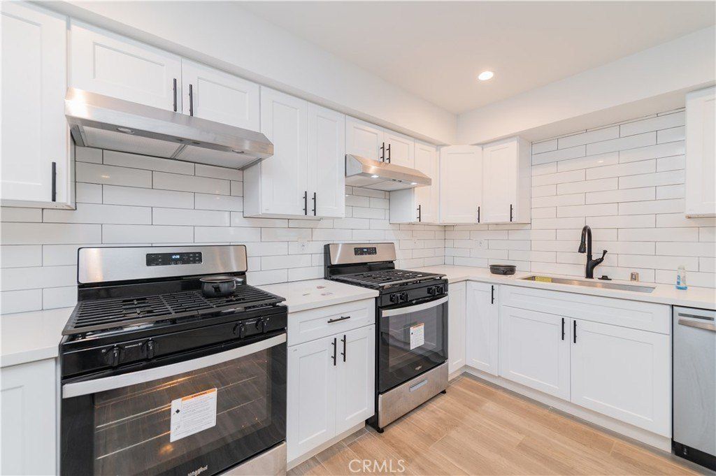 5652 La Mirada Avenue. Los Angeles, CA 90038