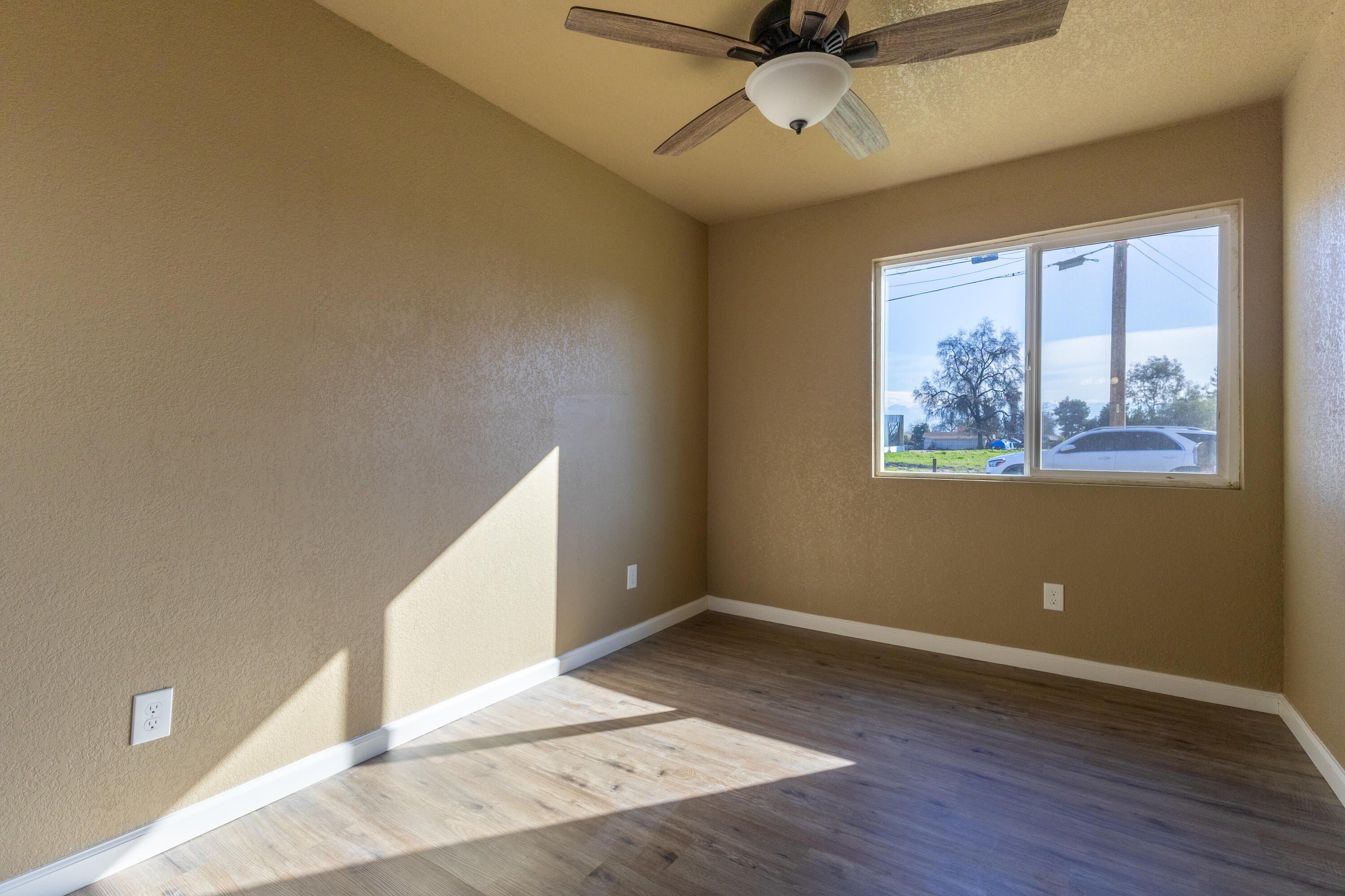 209 S Magnolia Avenue. Farmersville, CA 93223