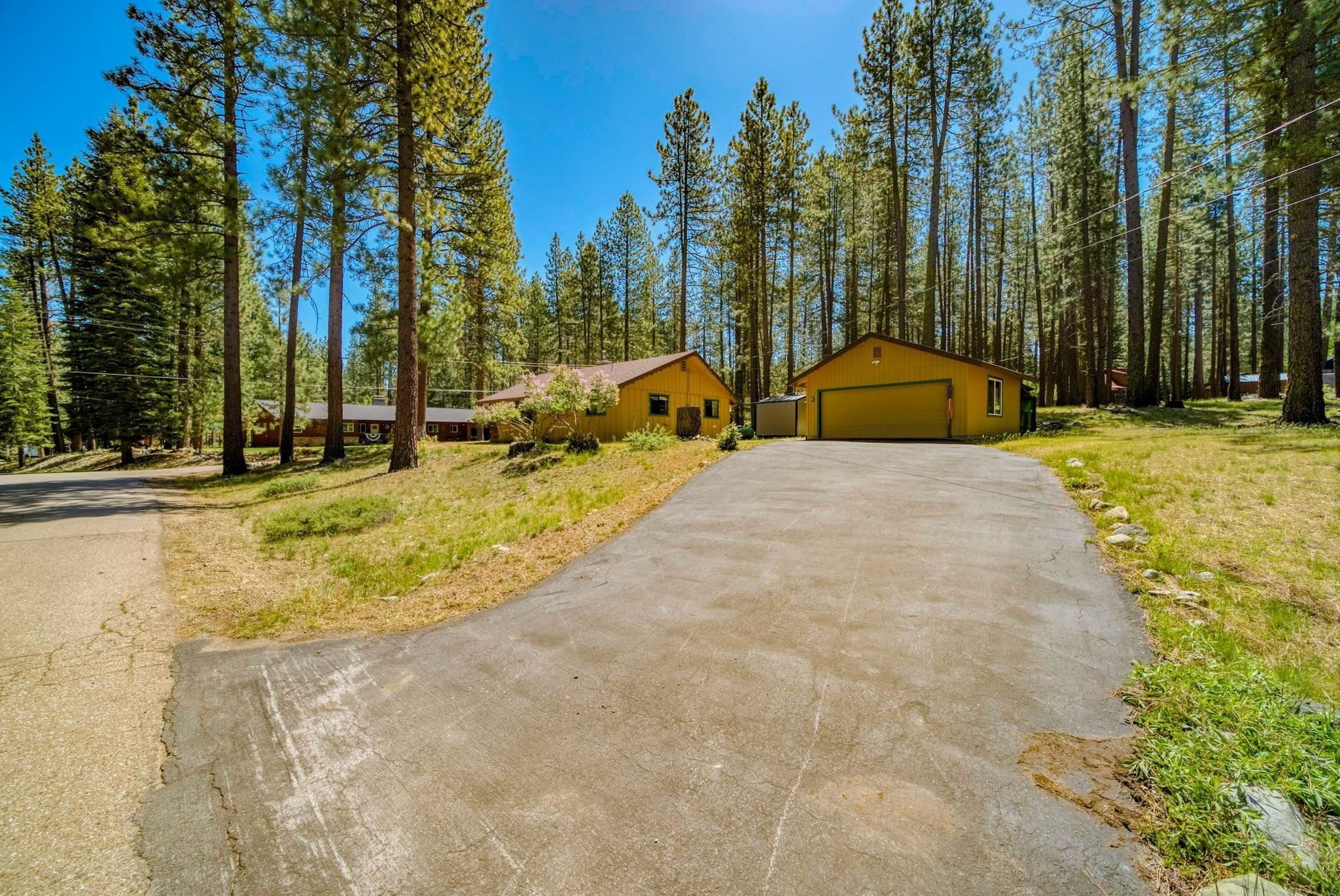 2 Washo Trail. Graeagle, CA 96103