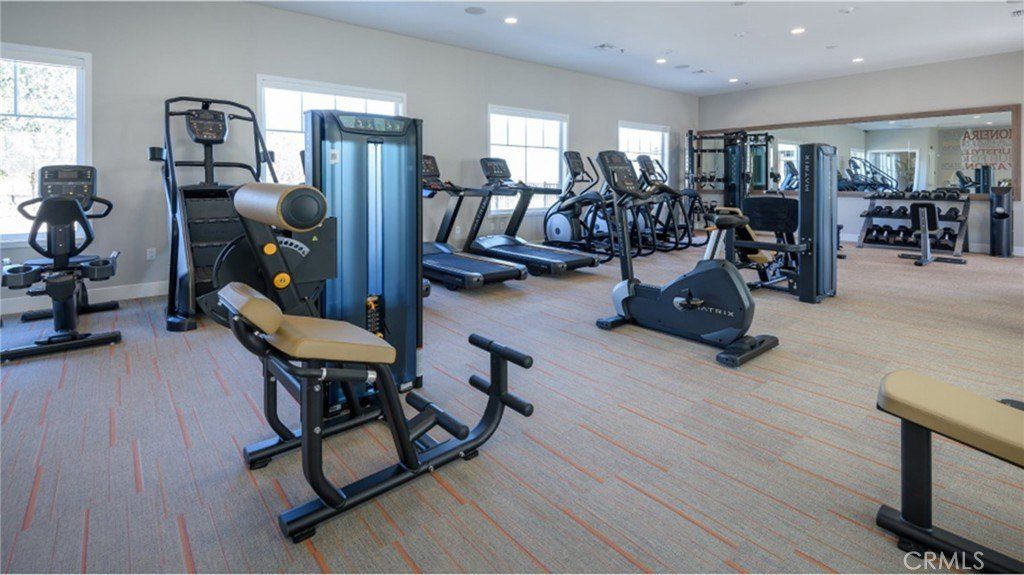 2022 Pyrenes Place. Santa Paula, CA 93060