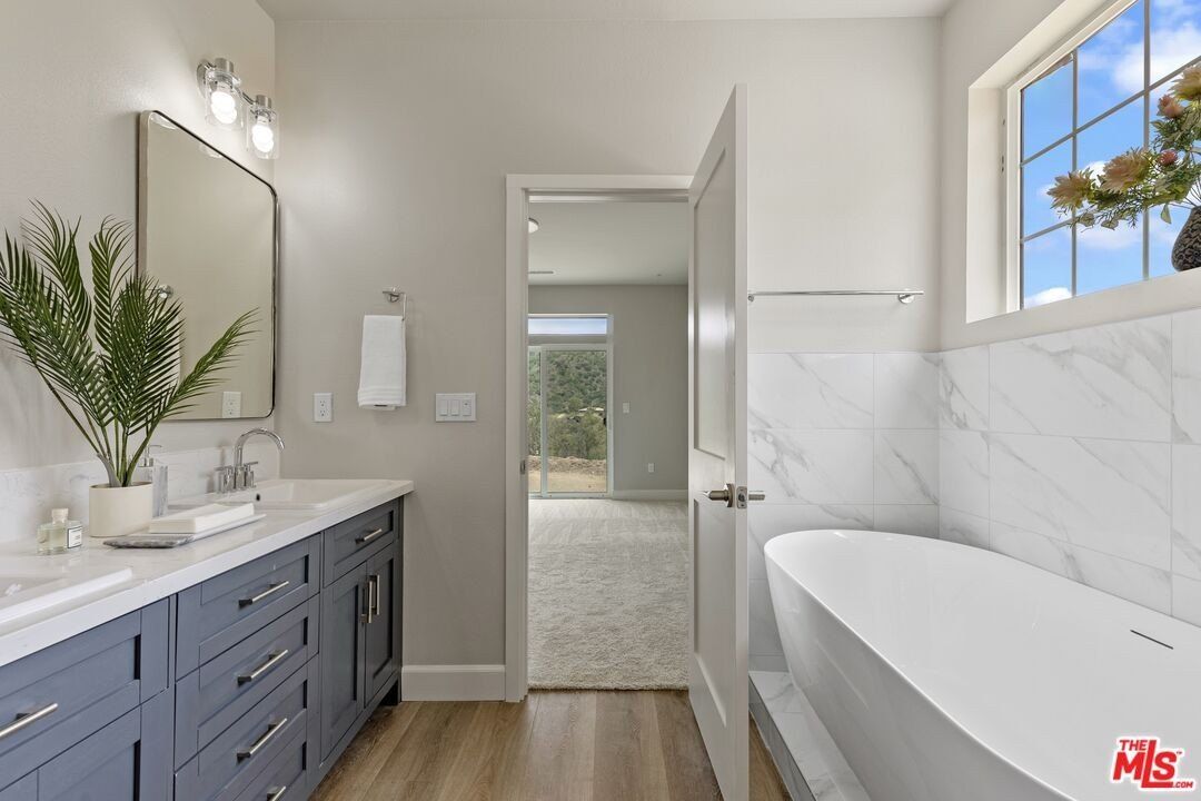 28701 Delaware Dr. Tehachapi, CA 93561