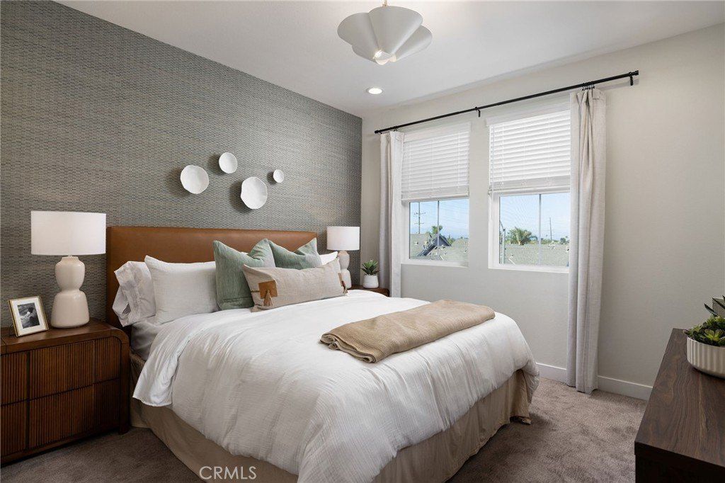 153 S Iris. Compton, CA 90220