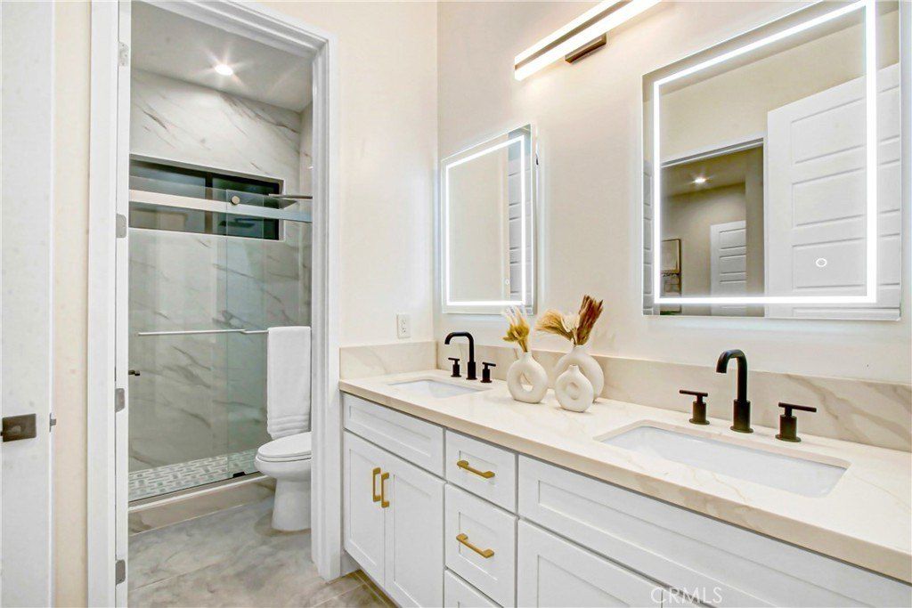 2027 Via Monserate. Fallbrook, CA 92028