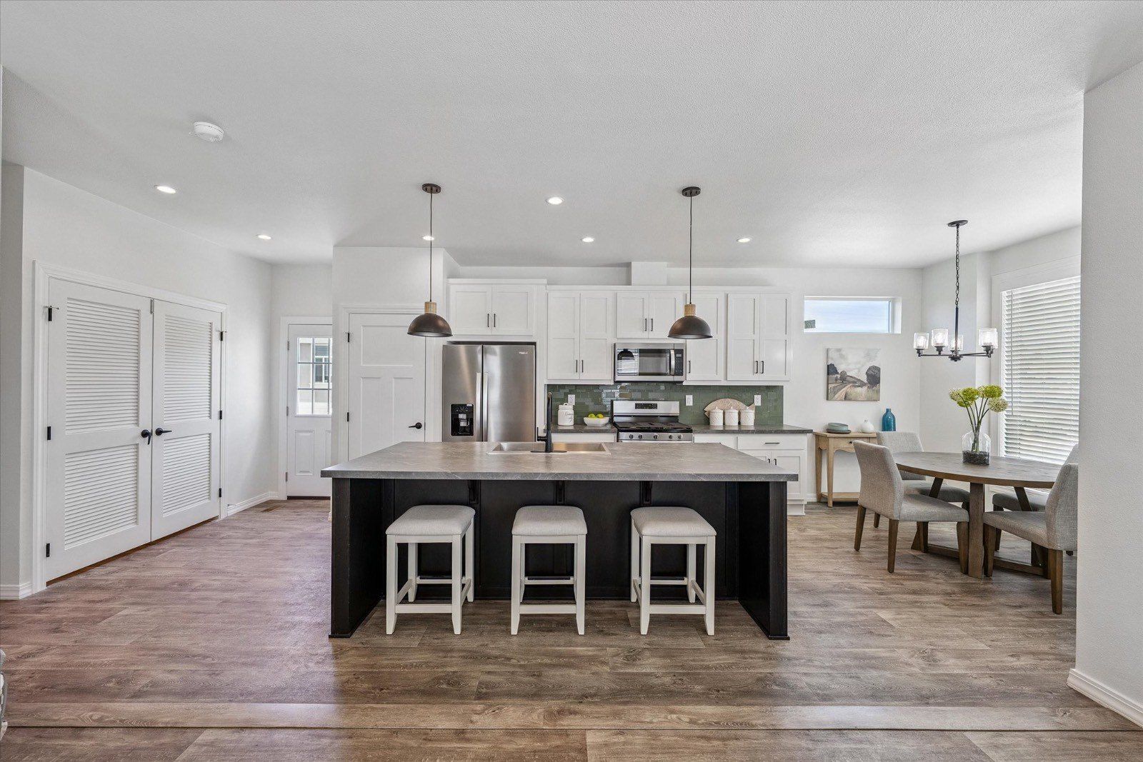 9674. Beverly Hills, CA 90210