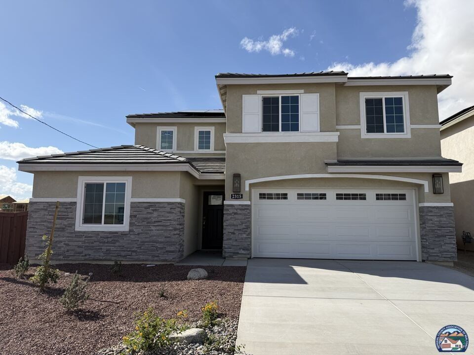 2316 Mayra Ave. Imperial, CA 92251