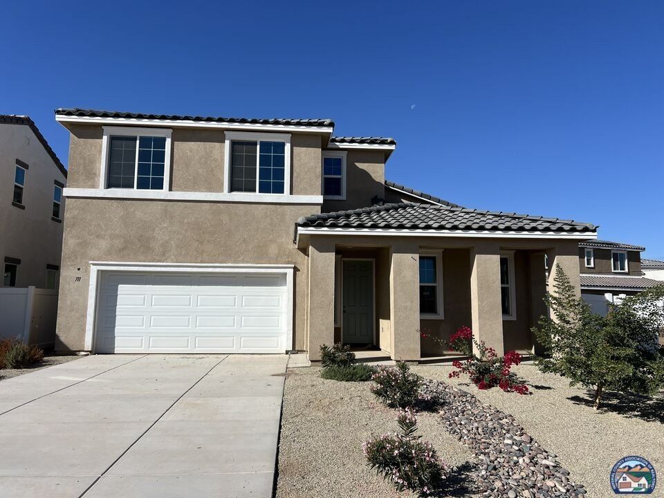 711 Zozoa Court. Brawley, CA 92227