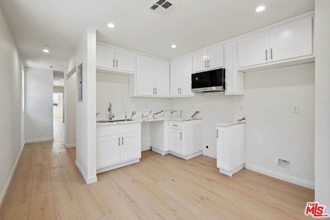 1354 E 108Th St. Los Angeles, CA 90059