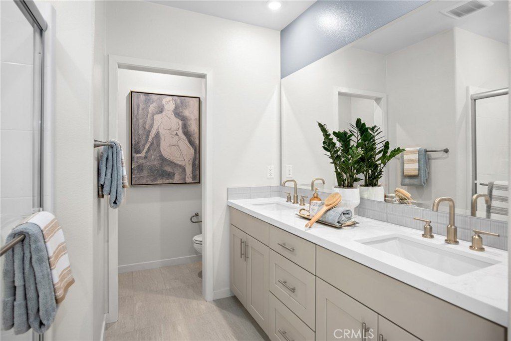 723 E Route 66. Glendora, CA 91740