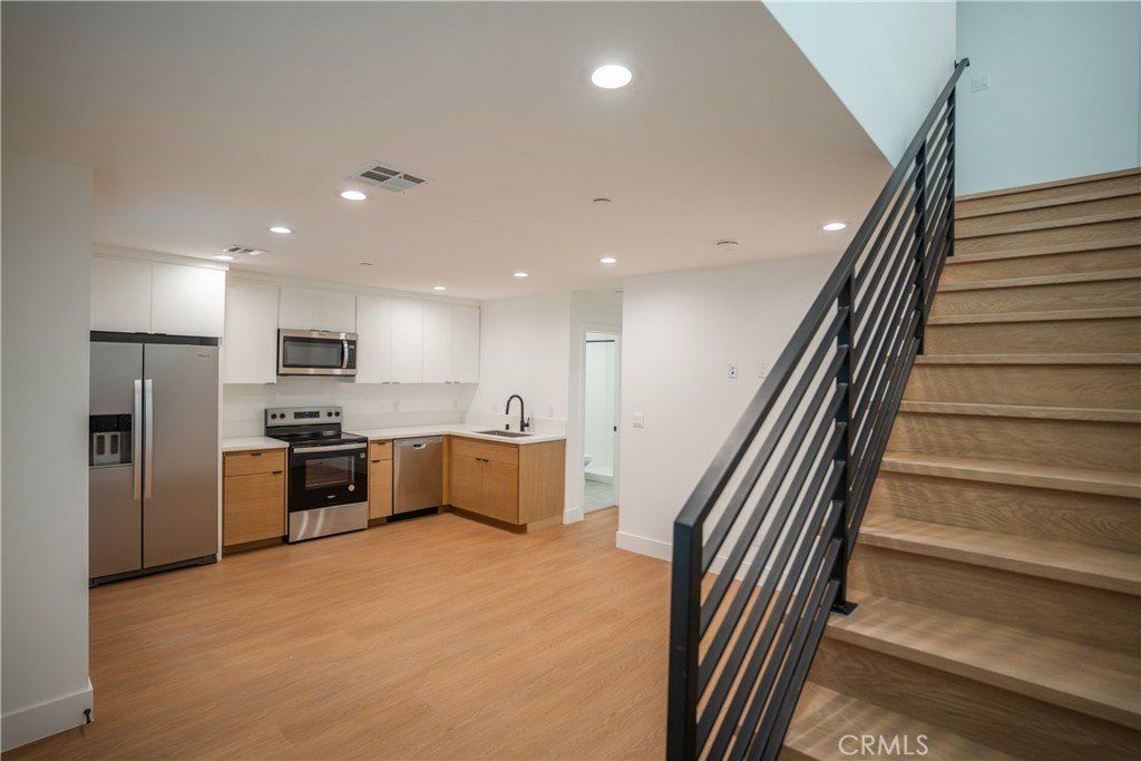 2707 Ruhland. Redondo Beach, CA 90278