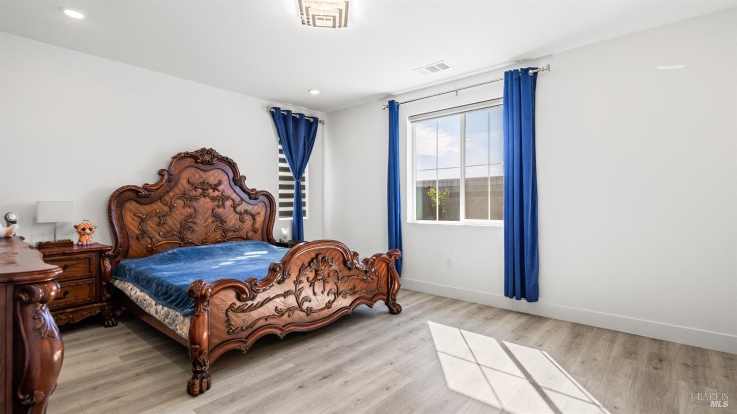 450 Baler Circle. Vacaville, CA 95687