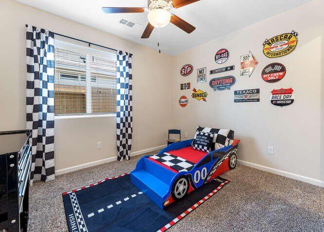 7062 W Oriole Avenue. Visalia, CA 93291