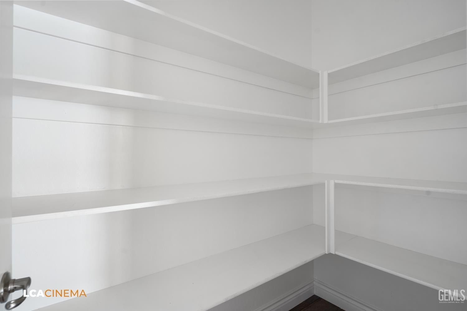 613 Lawford Street. Shafter, CA 93263