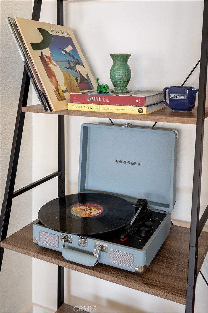 3848 Ruidosa Avenue. Yucca Valley, CA 92284