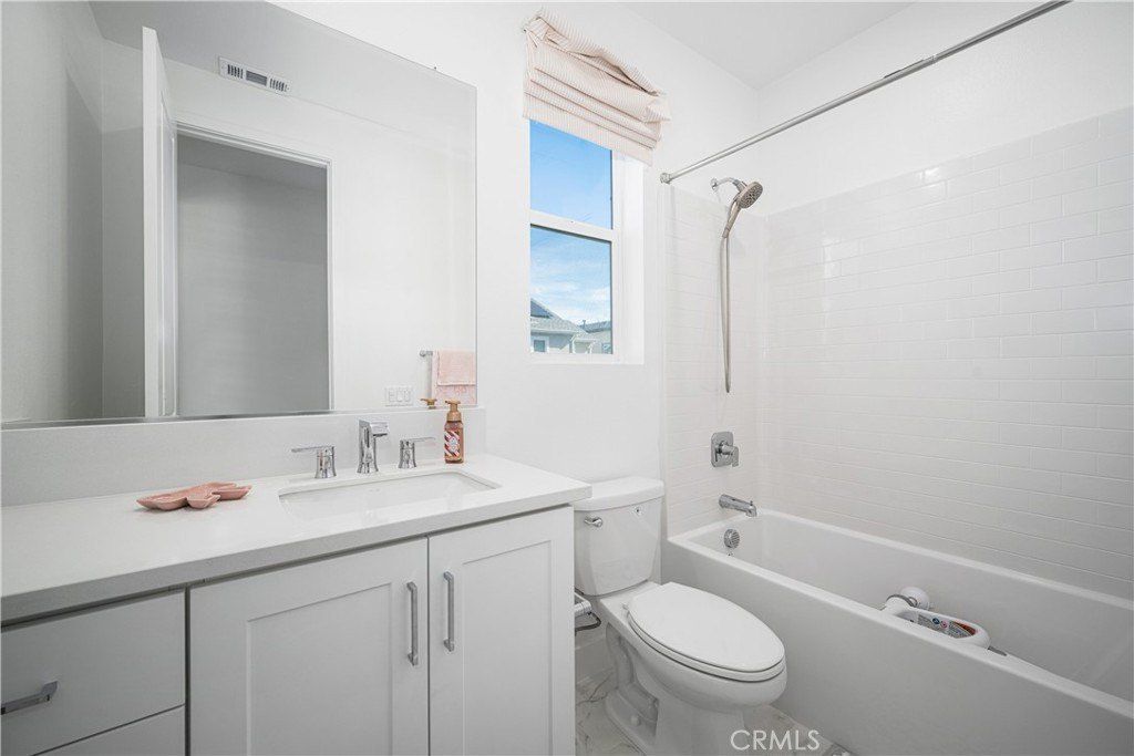 333 Sora. Irvine, CA 92618