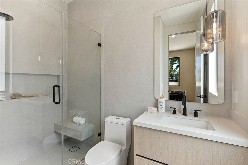 14738 Otsego Street. Sherman Oaks, CA 91403