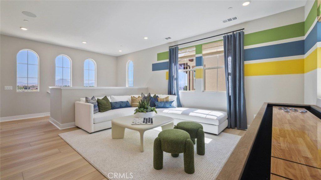 695 Guy Turner Drive. Camarillo, CA 93010