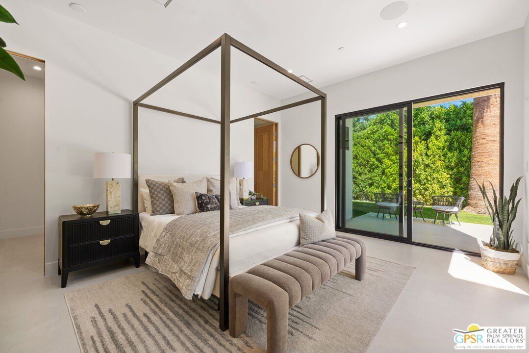 1458 E El Alameda. Palm Springs, CA 92262