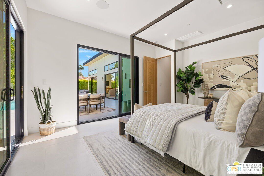1458 E El Alameda. Palm Springs, CA 92262