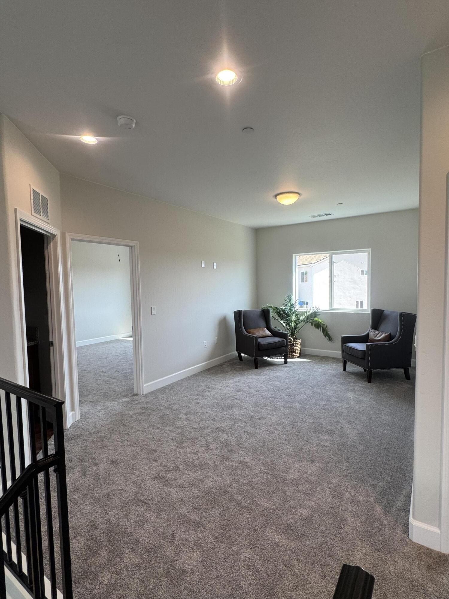 941 E Harter Drive. Visalia, CA 93292