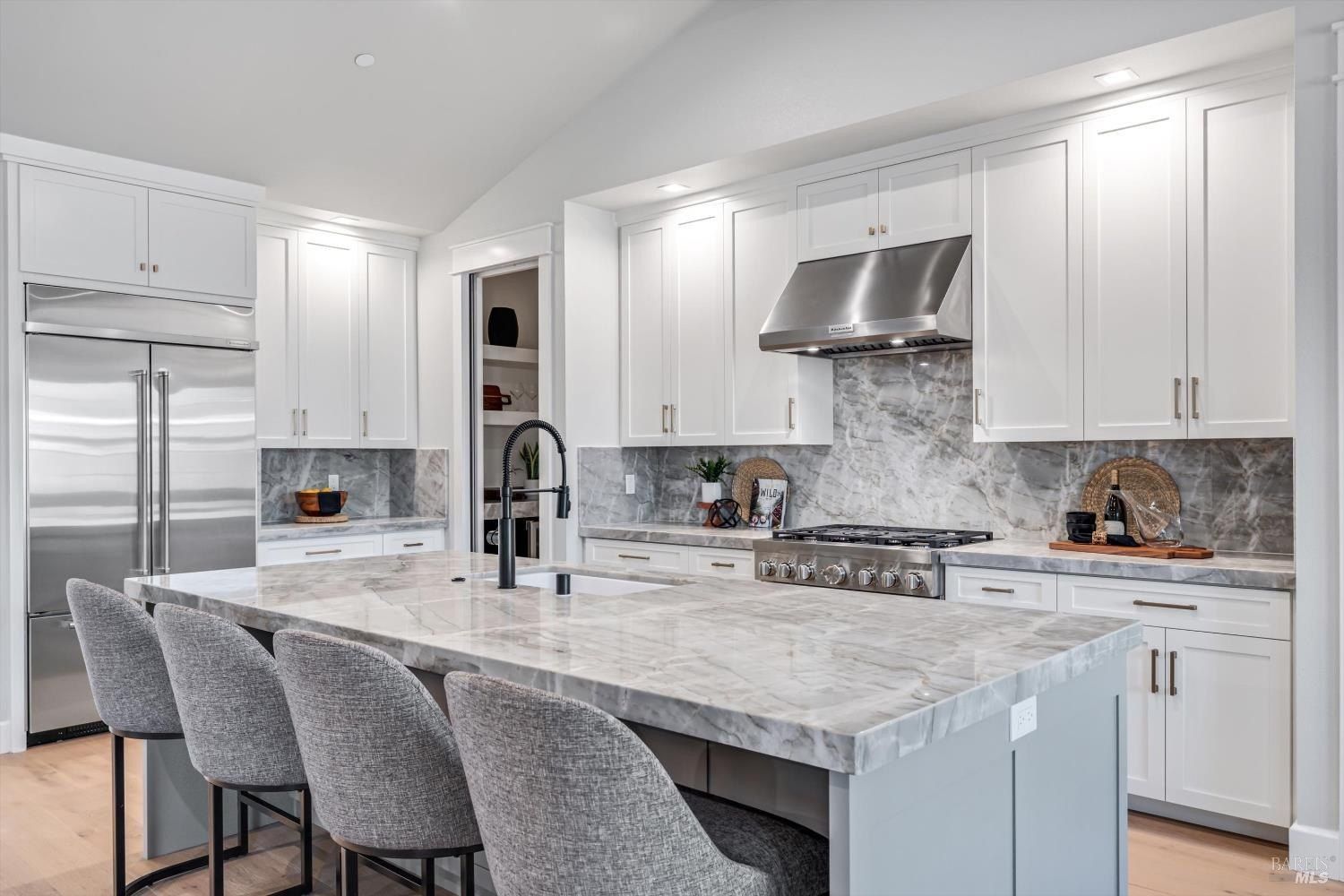 6516 Old Redwood Maywood Ln Highway. Santa Rosa, CA 95403