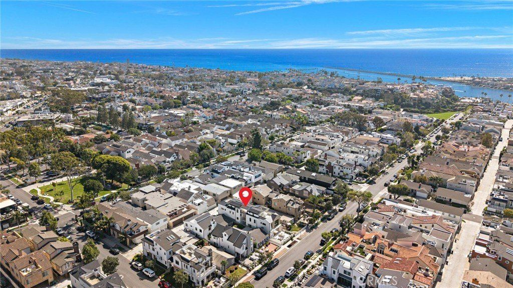 612 Begonia. Corona Del Mar, CA 92625