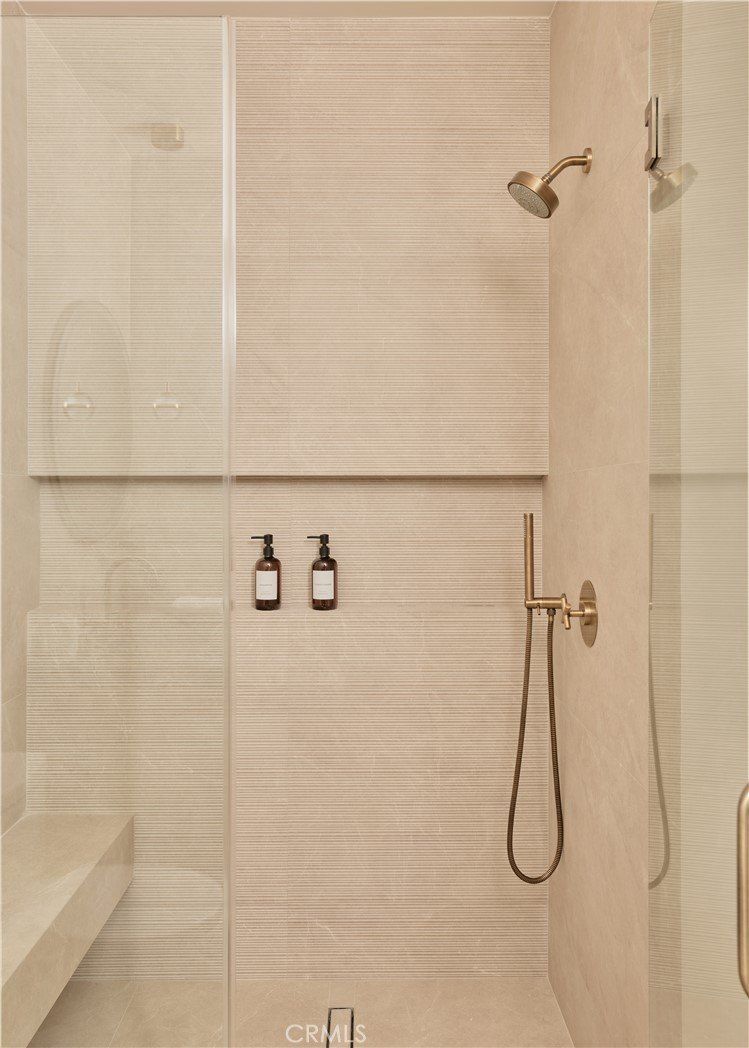 13024 Bloomfield Street. Studio City, CA 91604