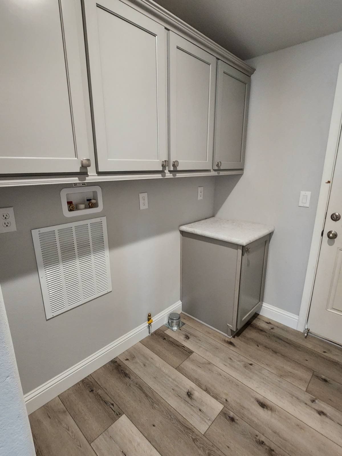 23301 Ridge Route Dr. Laguna Hills, CA 92653