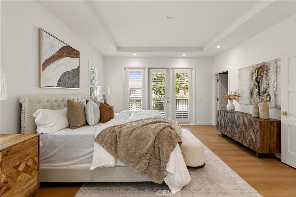 6 Mountainbrook. Irvine, CA 92620