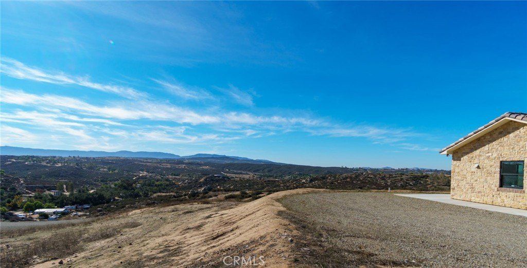 37219 Quarter Valley Road. Temecula, CA 92592