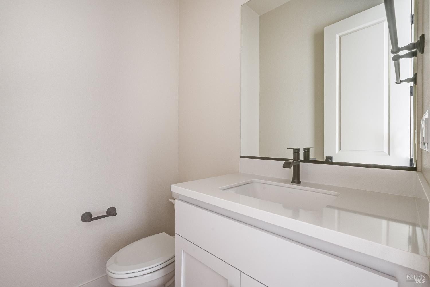 3541 Ruston Lane. Napa, CA 94558