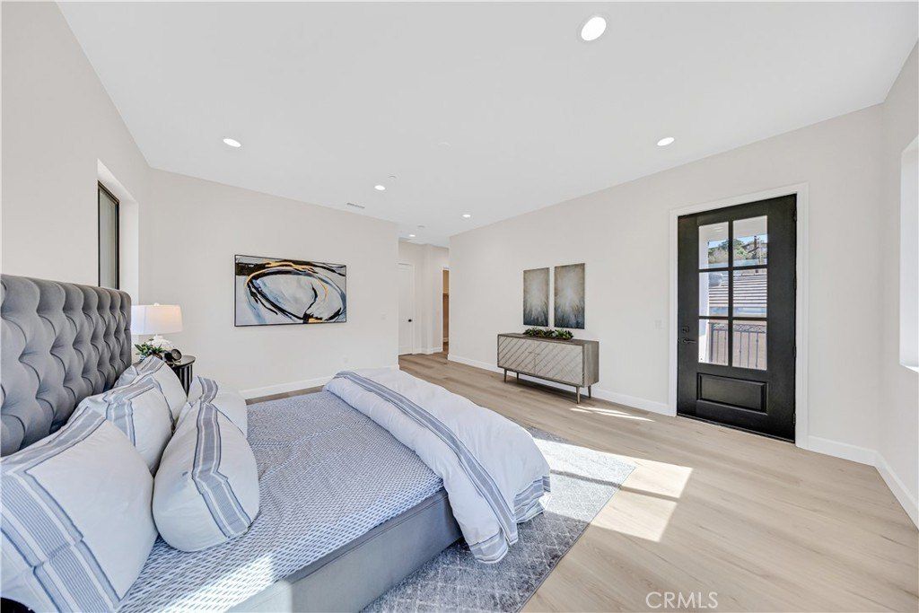 7156 Mooney. Rosemead, CA 91770