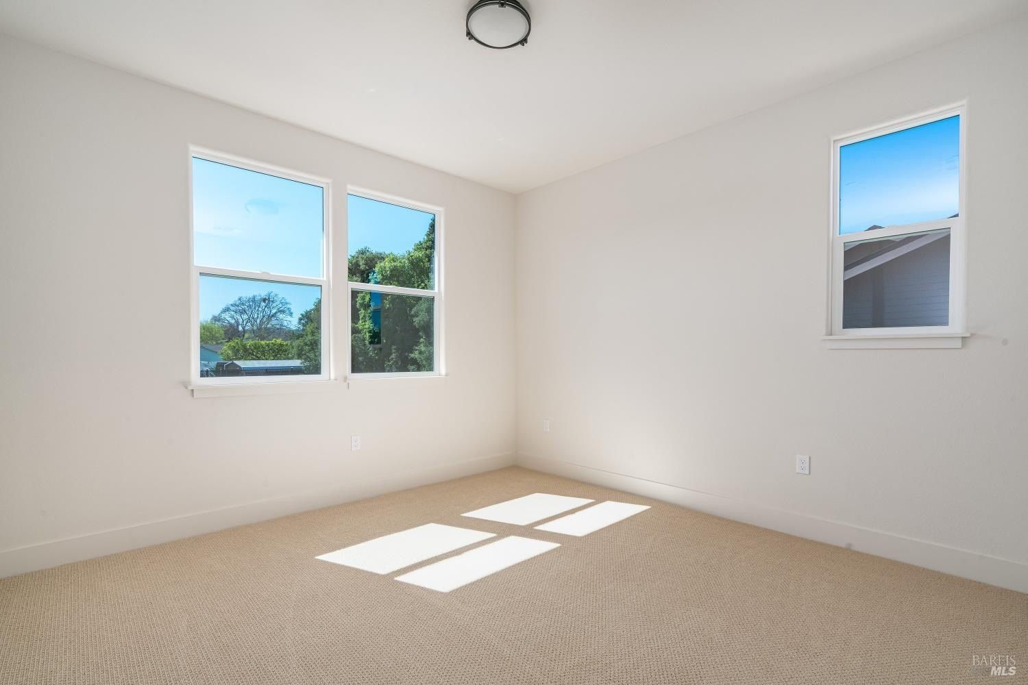 3521 Ruston Lane. Napa, CA 94558