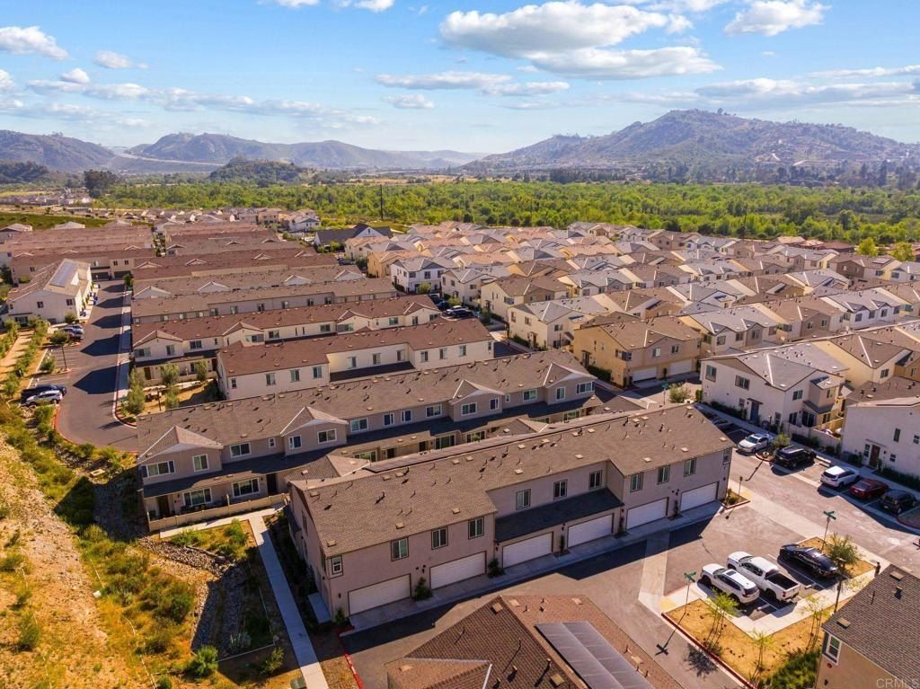 311 Minneola Place. Fallbrook, CA 92028