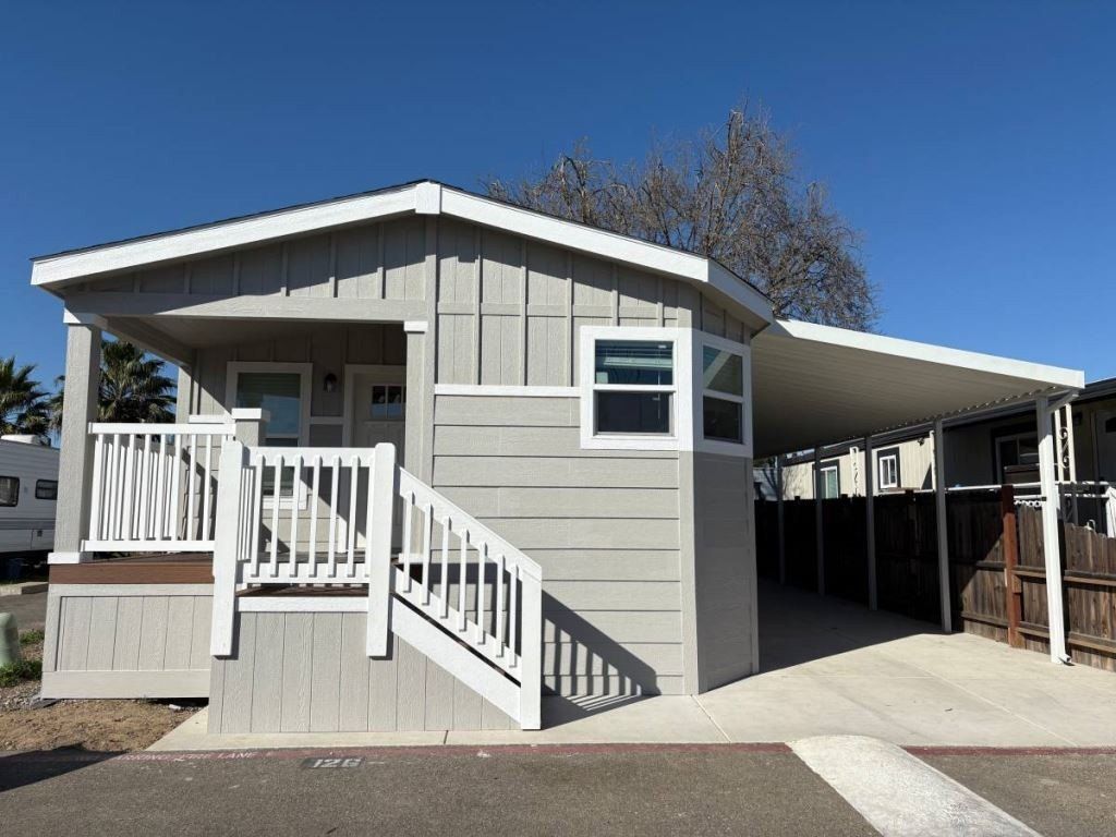 3939 Central Ave 126. Ceres, CA 95307