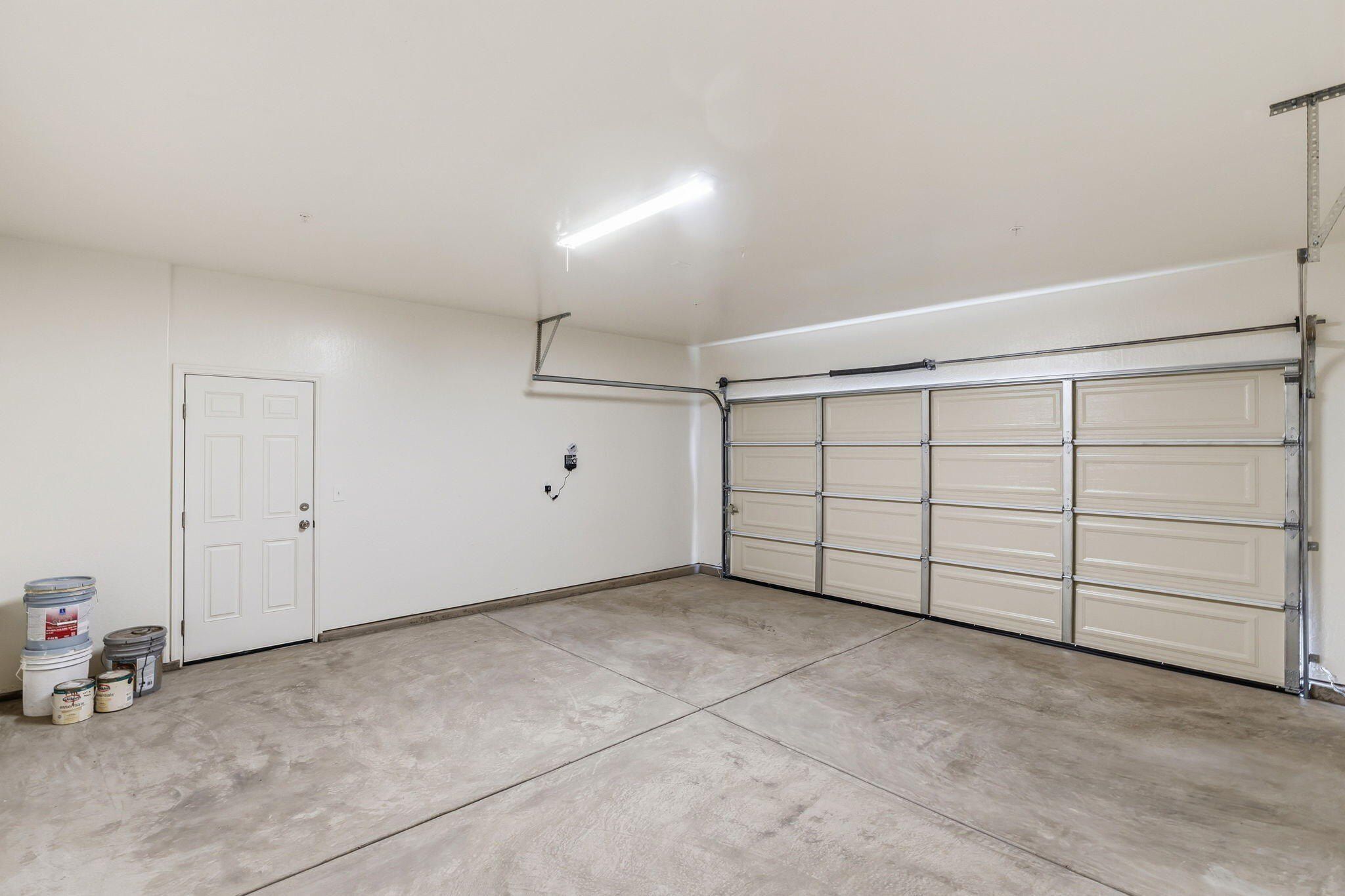 3441 E Douglas Avenue. Visalia, CA 93292