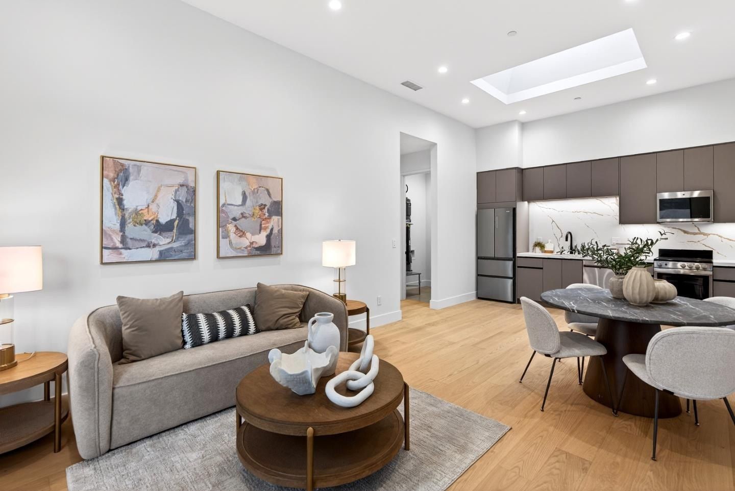 1808 Fallen Leaf Ln. Los Altos, CA 94024