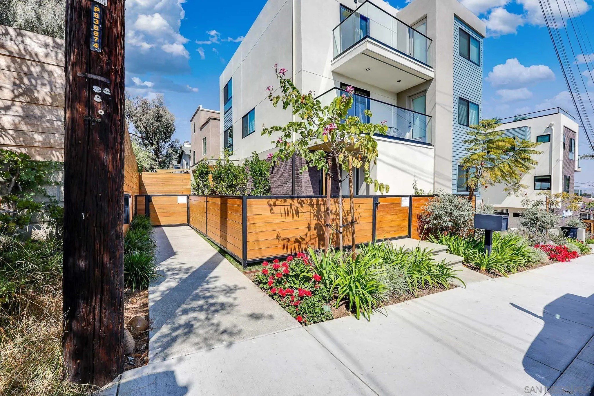 2124 San Clemente. San Diego, CA 92107