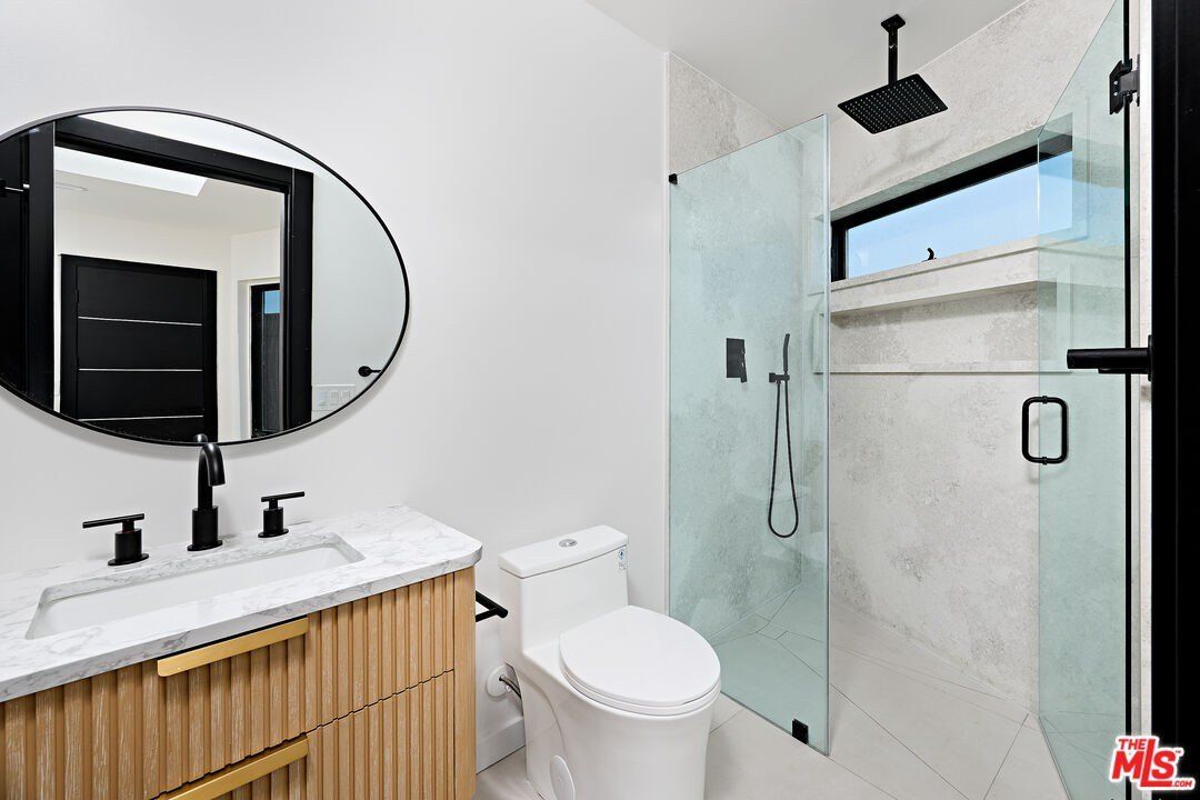 11345 Youngworth St. Culver City, CA 90230