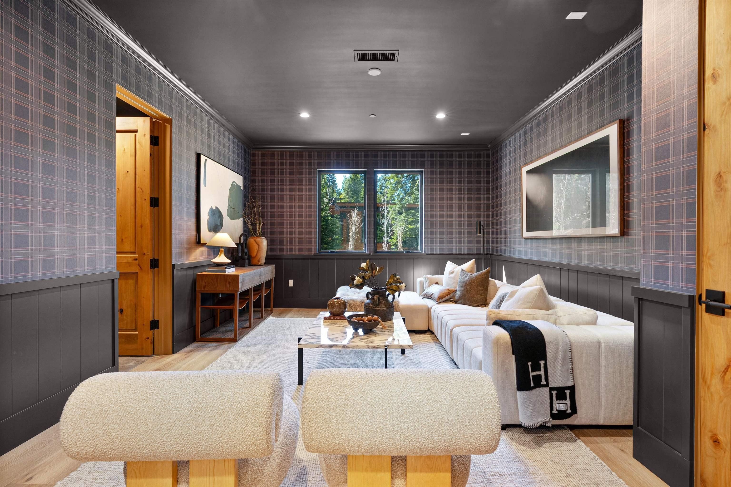 9348 Nine Bark Road. Truckee, CA 96161