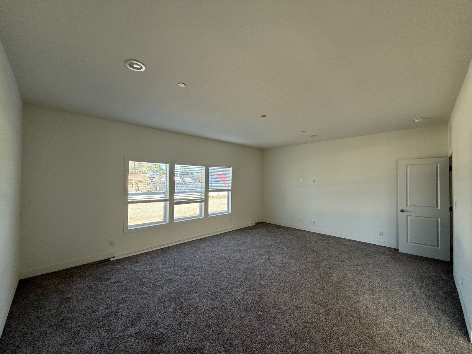 345 Smoke Rd. Phelan, CA 92371