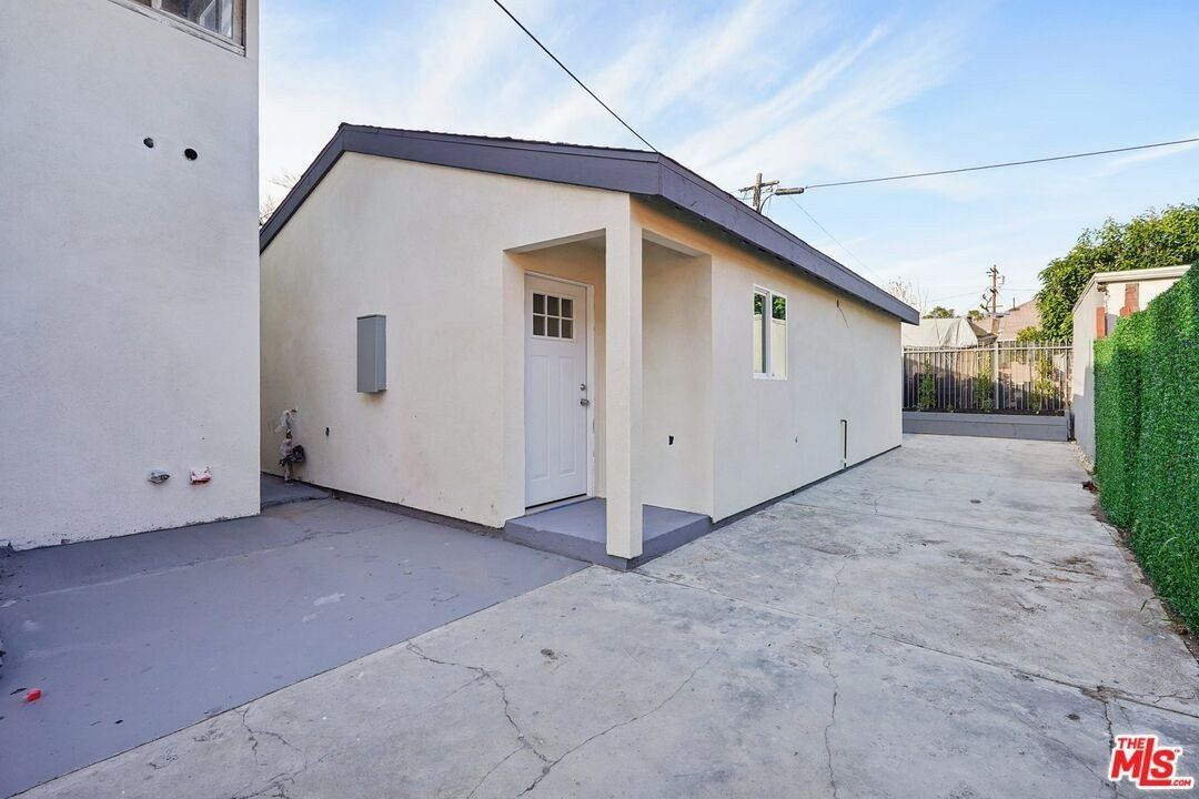 1515 E Martin Luther King Jr Blvd. Los Angeles, CA 90011